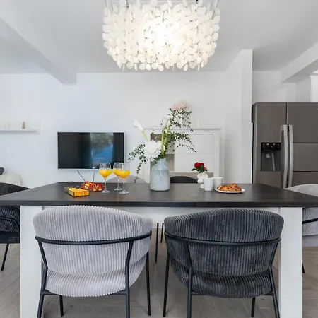Apartment Pape
