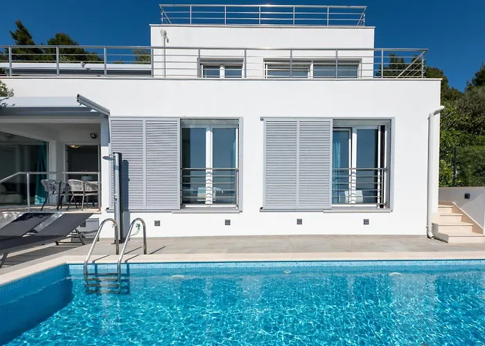 Pape Podgora (Split-Dalmatia)